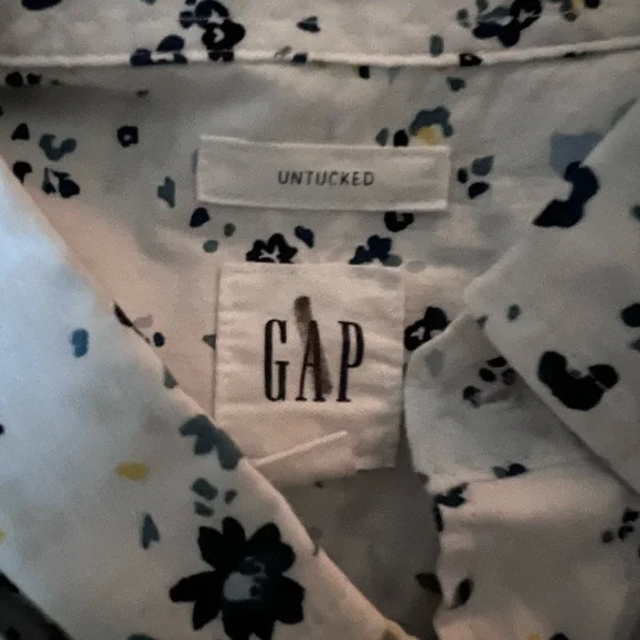 Gap - Picture 3 of 3